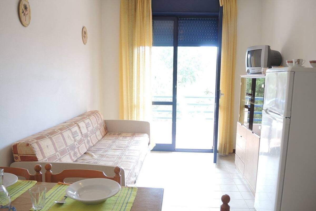 Appartamento Basic, letti multipli, terrazzo, al piano terra (Tonin 003_PT_B*) | Area soggiorno | TV