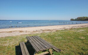 Vlak bij het strand, vissen