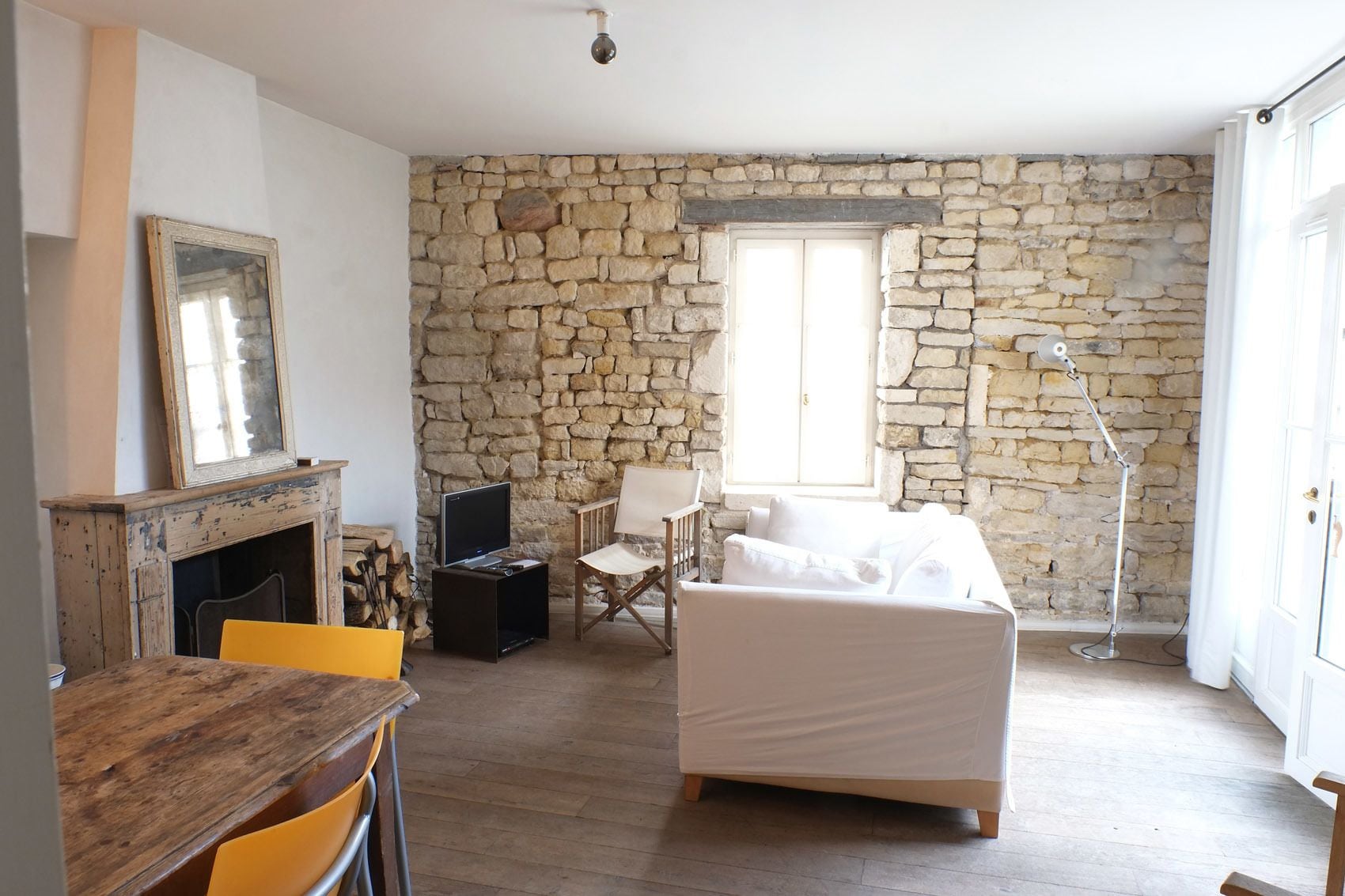 house, 2 bedrooms (angleterre) | living room | flat-screen tv