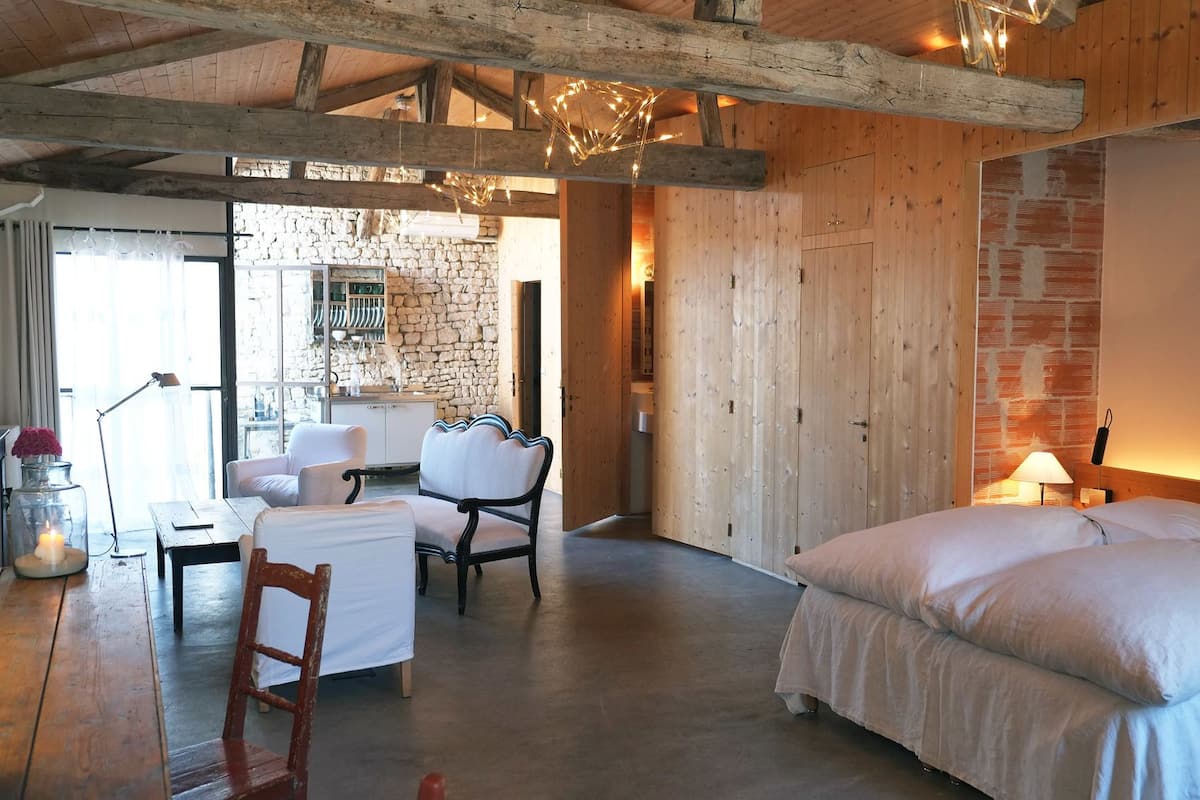 Loft | Wohnbereich | Flachbildfernseher