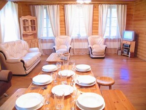 Standard Cottage (10 people) | Living area | TV - Kolkunovo (Tsentral'Noe)