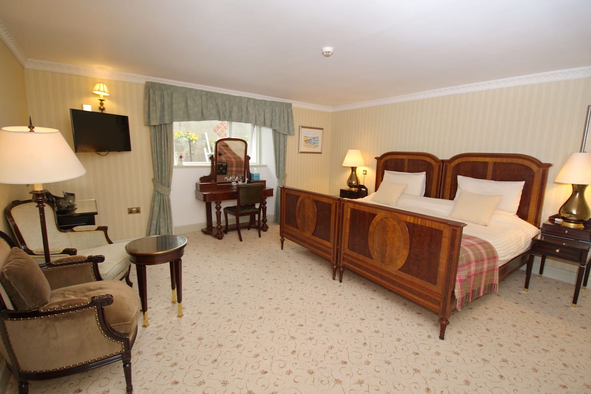 Double or Twin Room (Sumardalr) | 1 bedroom, blackout curtains, iron/ironing board, free WiFi