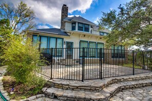 Exterior - Spacious home with Canyon Lake views and a private pool (Canyon Lake)