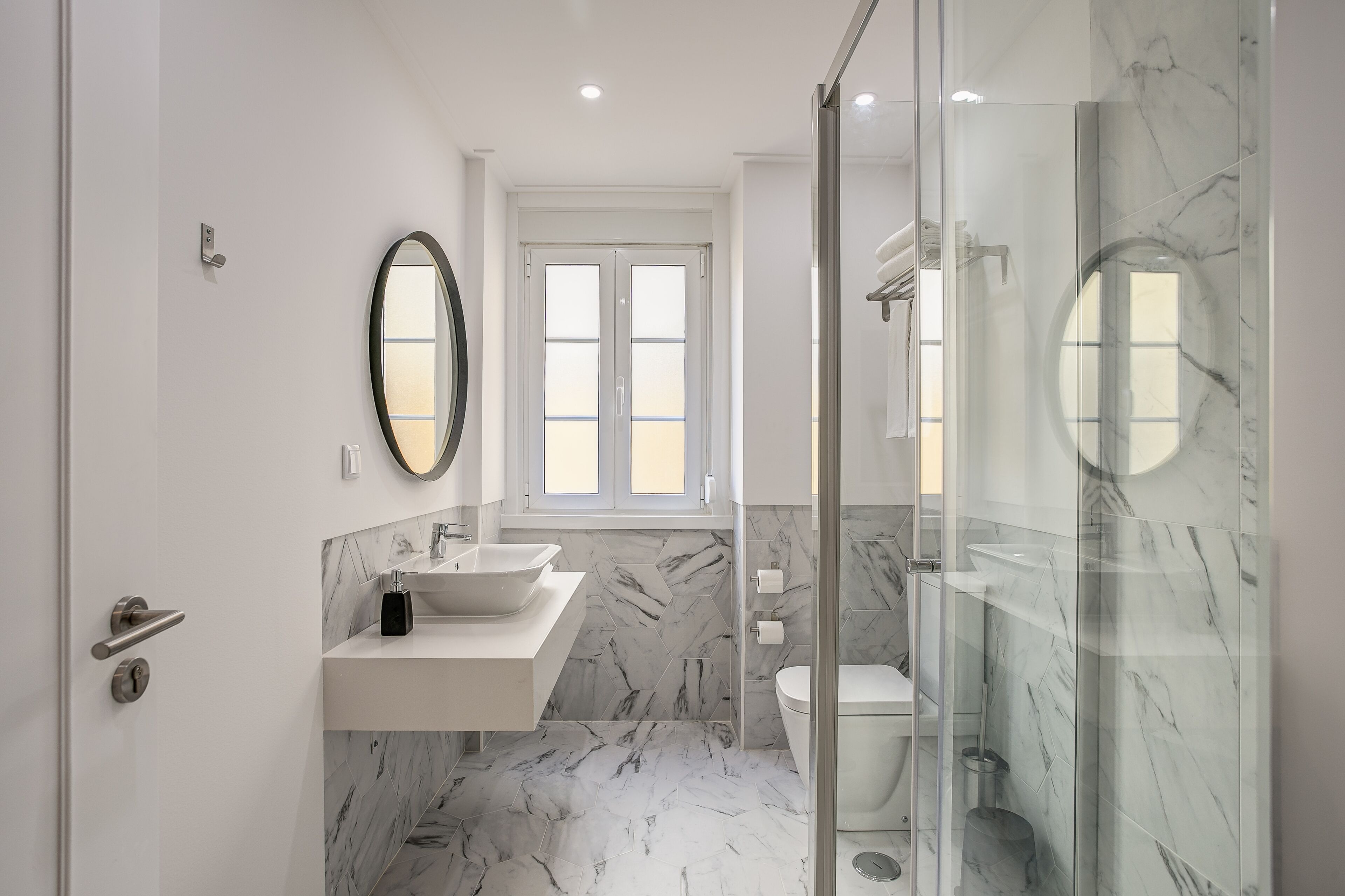Family Suite, 1 Double Bed with Sofa bed, Private Bathroom | Bathroom | Shower, rainfall showerhead, free toiletries, towels