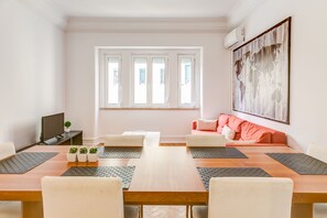 城市公寓, 6 间卧室 | 办公桌、笔记本电脑工作区、遮光窗帘、熨斗/熨衣板