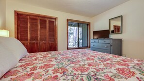 Loft, 3 Bedrooms, Fireplace (Free SHARC Pass, Lift Ticket Discount) - Blue Goose 6 (Bend)