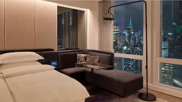 Deluxe Room, 1 King Bed, City View | City view