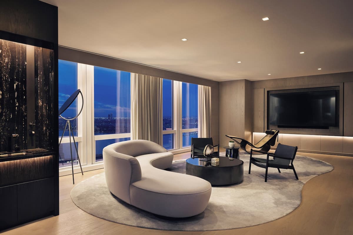 Suite (Equinox Penthouse) | Egyptiske bomuldslagner, premium-sengetøj, dundyner