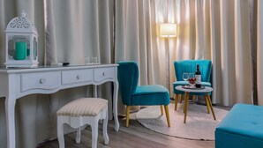 Suite | In-room safe, desk, soundproofing, WiFi (free) - Residencial Maciel (Peniche)
