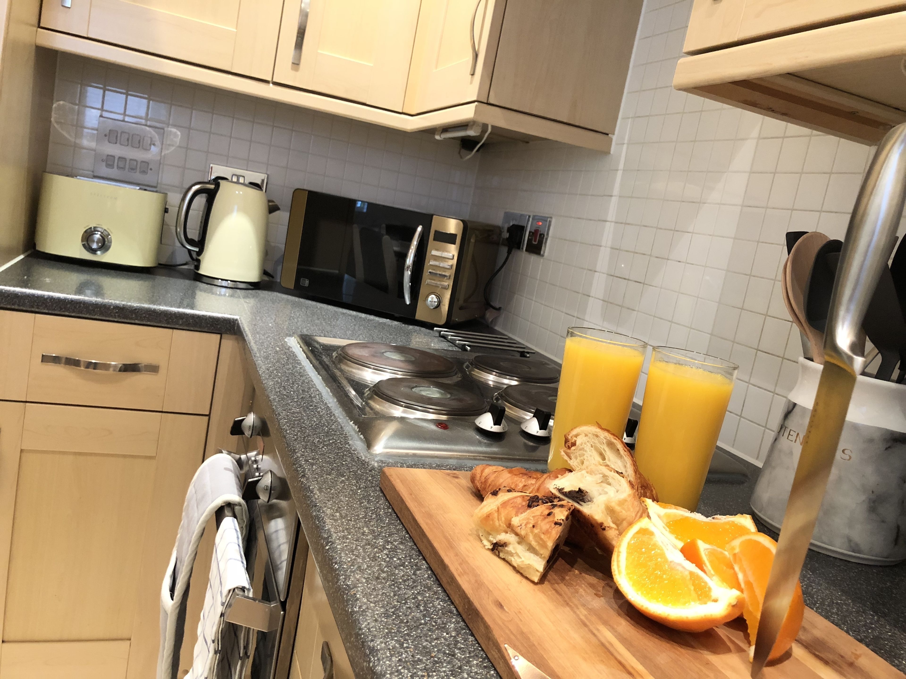 Apartment, 2 Bedrooms | Private kitchen
