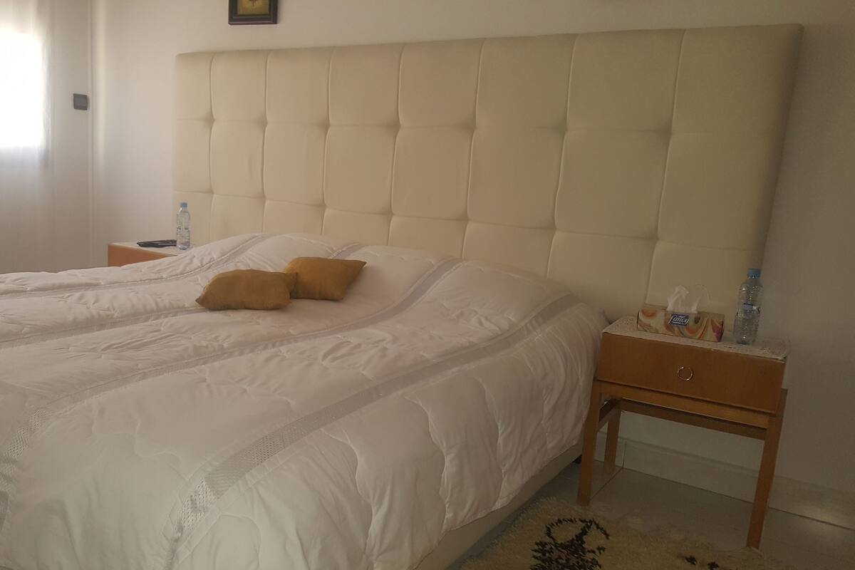 Select Comfort beds, individually decorated, individually furnished