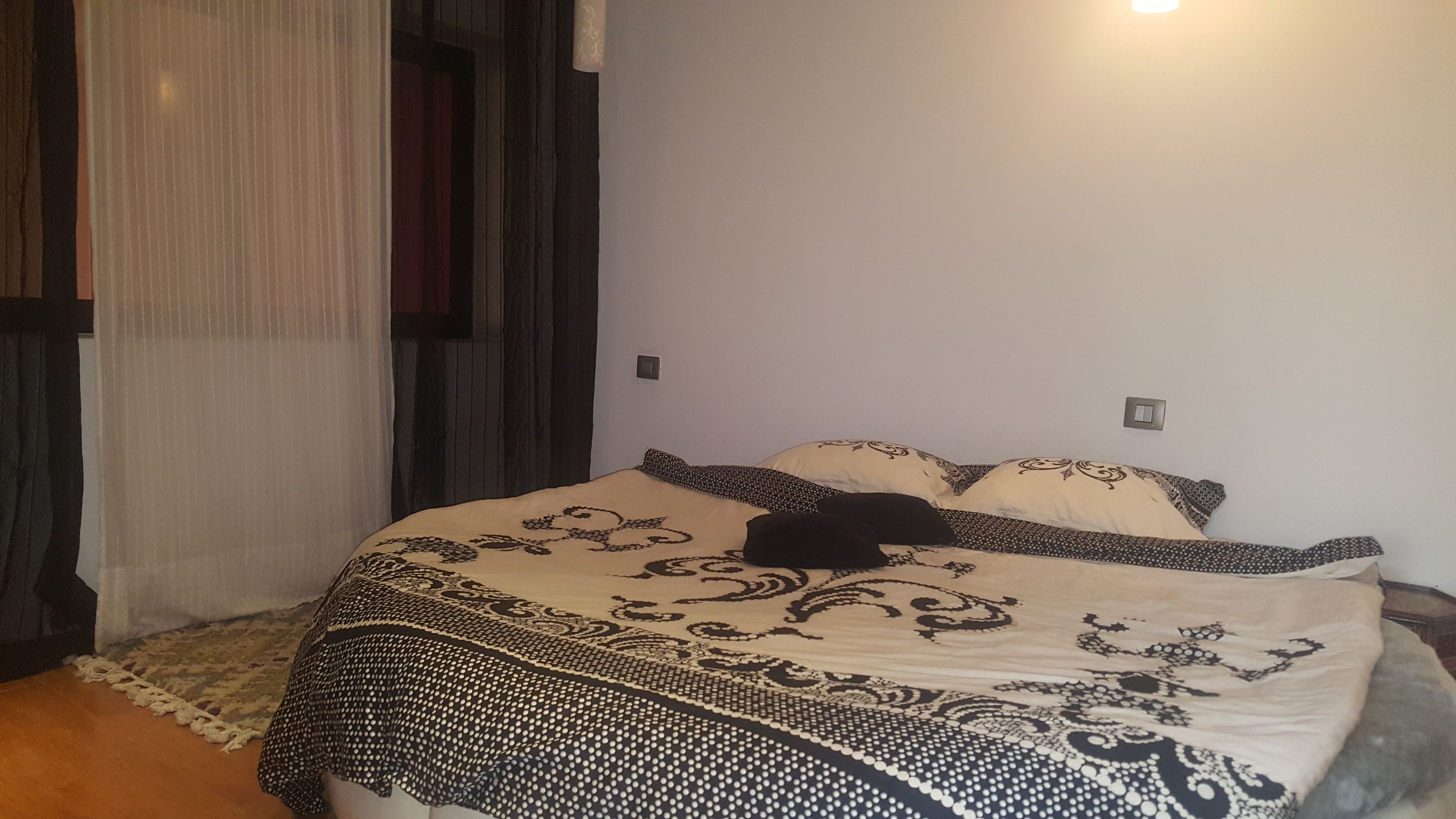 Select Comfort beds, individually decorated, individually furnished