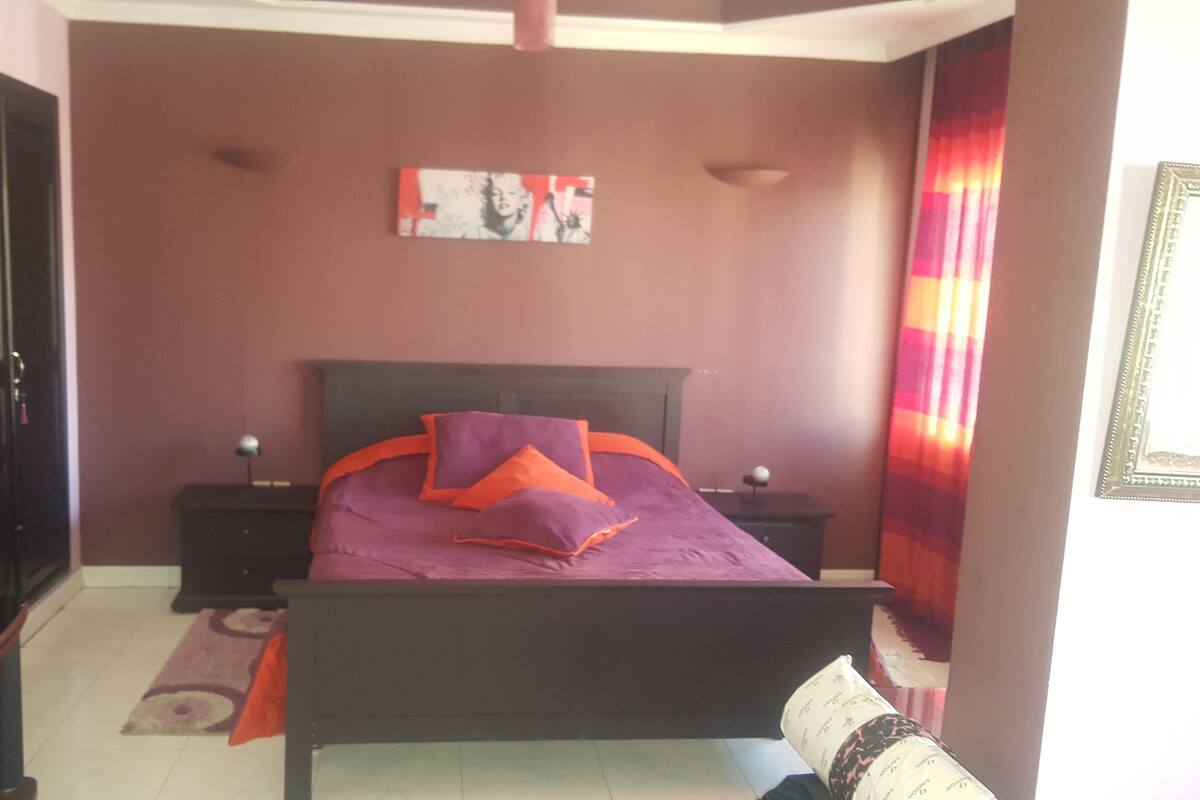 Select Comfort beds, individually decorated, individually furnished