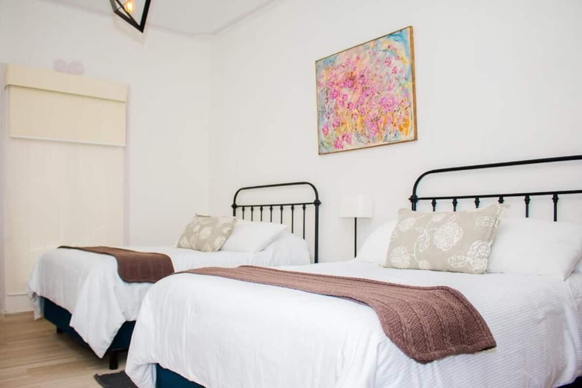 Suite estudio Deluxe, 2 habitaciones, para no fumadores | 1 habitación, sábanas de algodón egipcio y ropa de cama de alta calidad