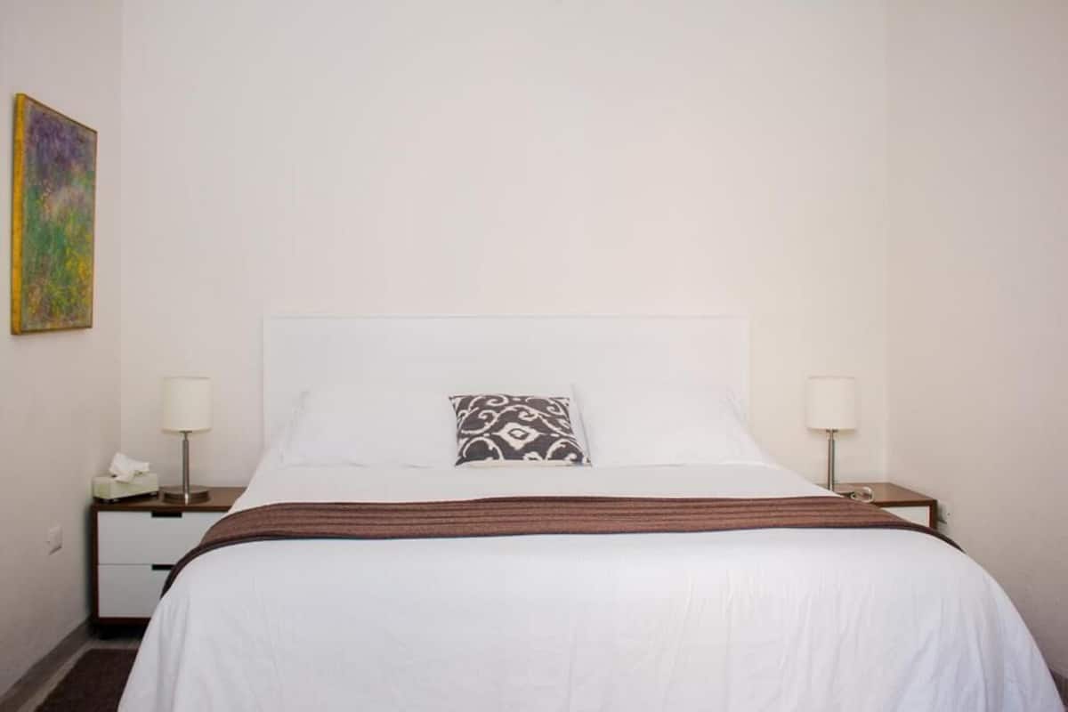 Suite Deluxe, 1 cama King size, para no fumadores | 1 habitación, sábanas de algodón egipcio y ropa de cama de alta calidad