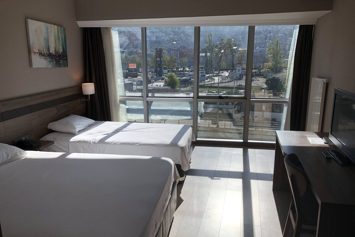 Rollaway beds, free WiFi