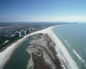 Beach - Trendy-Cute and comfortable Condo (Marco Island)