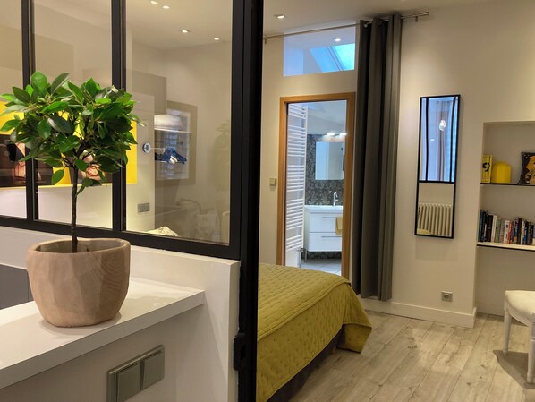 1 chambre, fer et planche à repasser, Wi-Fi, draps fournis