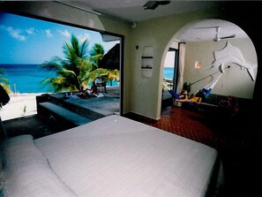 1 bedroom, in-room safe, iron/ironing board, free WiFi - Small is Beautiful. Relax ON the beach, convenient & near the Presidential Villa (Cozumel)