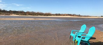 Relax and Unwind at our Quiet LBJ Llano River Fishing Retreat - Dogs Welcome too