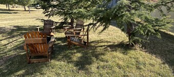 Hot Tub, Campfire Ring, Convenient Location, Large Groups!!