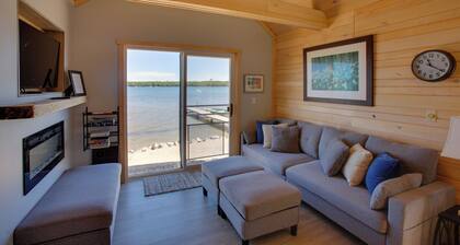 Private Beach & Dock: Little Traverse Lake Cottage