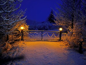 Property grounds - Wonderful and spacious cabin on the Golden Circle - HOT TUB & SAUNA (Laugarvatn)