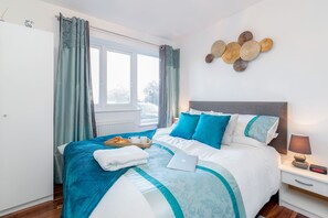 2 soverom, strykejern/-brett, internettilgang og sengetøy