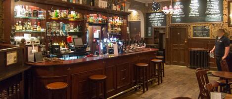 Bar (en la propiedad)