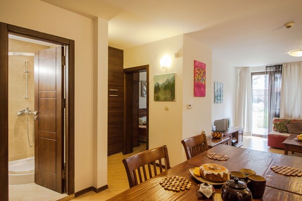 Dining - Winter ski chalet for upto 6 people - Pirin Adventures (Bansko)