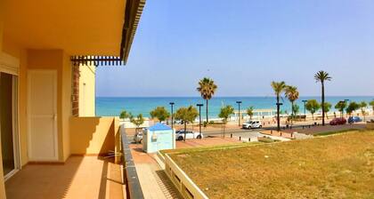 On the beach apartment 4 persons