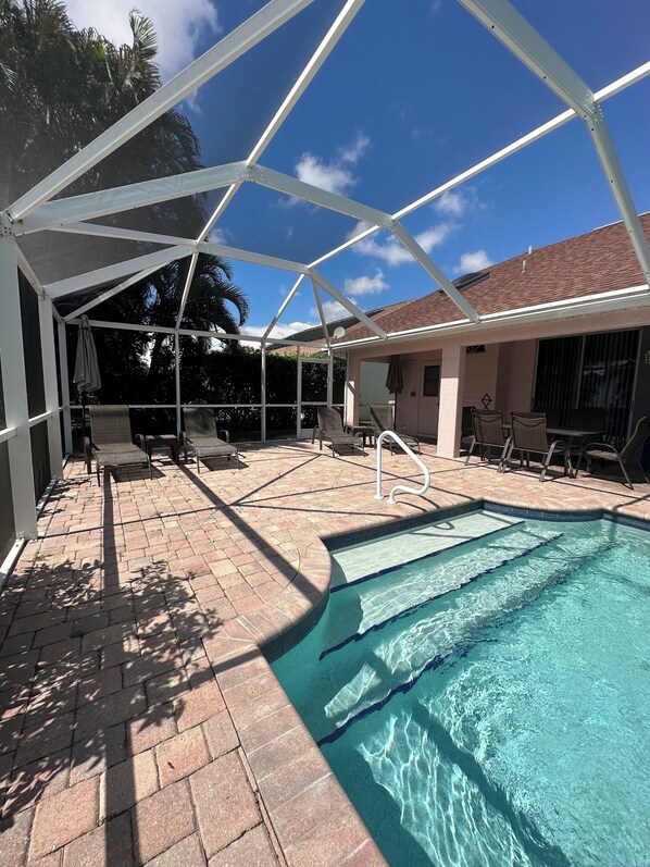 Outdoor pool, a heated pool - Villa Vera - Naples near to the beaches, large heated private pool (Naples)