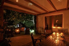 Outdoor dining - Medulin -Stylish 3-room apartment, quiet location, private garden, 300m from the sea (Medulin)