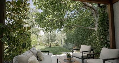 Medulin -Stylish 3-room apartment, quiet location, private garden, 300m from the sea