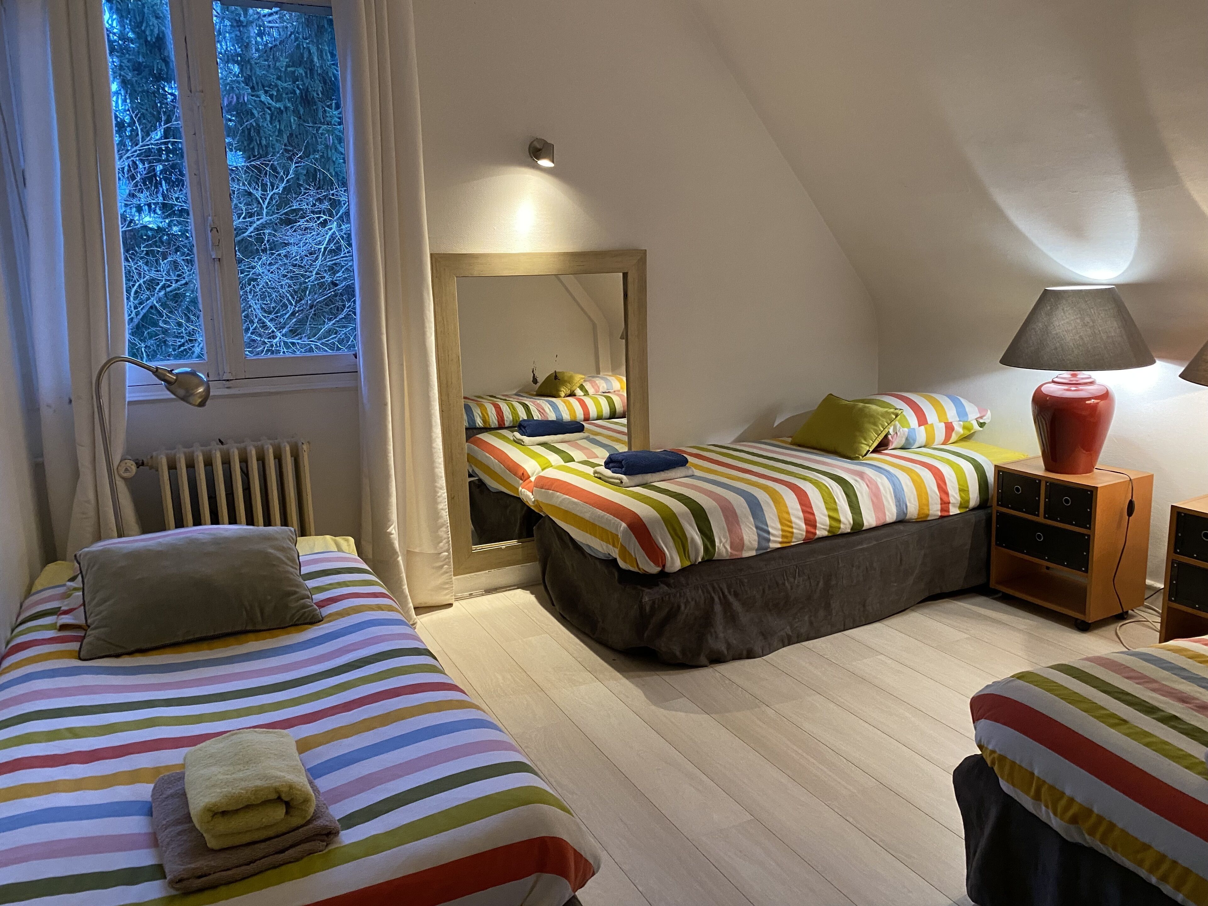 5 bedrooms, iron/ironing board, free WiFi, bed sheets