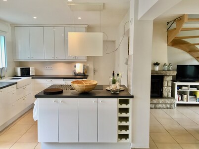 60m from the beach, Morbihan villa 4/9 pers. 4 bedrooms. 2 bathrooms, 3 stars, wifi FIBRE