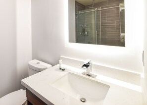 Regadera, regadera tipo lluvia, amenidades de baño gratuitas 