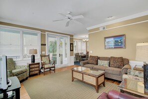 Smart TV, ping pong, printers