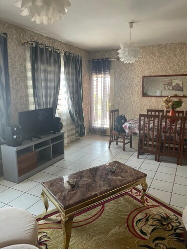 superb villa with parking and caretaker on site.