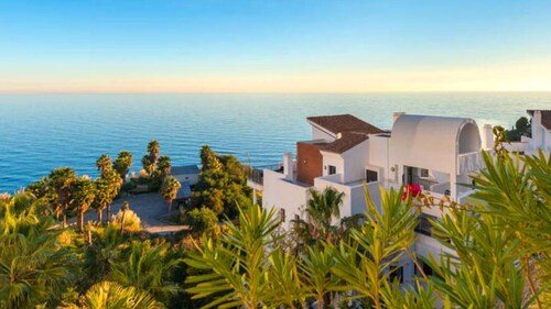 PENTHOUSE APARTMENT STUNNING SEE VIEW TORROX NERJA MALAGA SPAIN