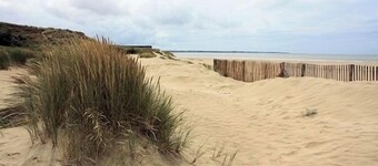 Monolocale Casa con CHRE allegato sul giardino recintato, arborr