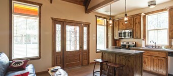 Texan Cabin - Hill Country Inspired Cabin