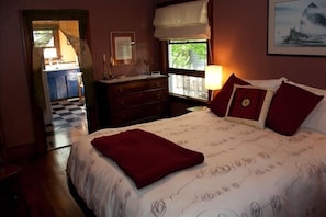 1 bedroom, desk, iron/ironing board, free WiFi