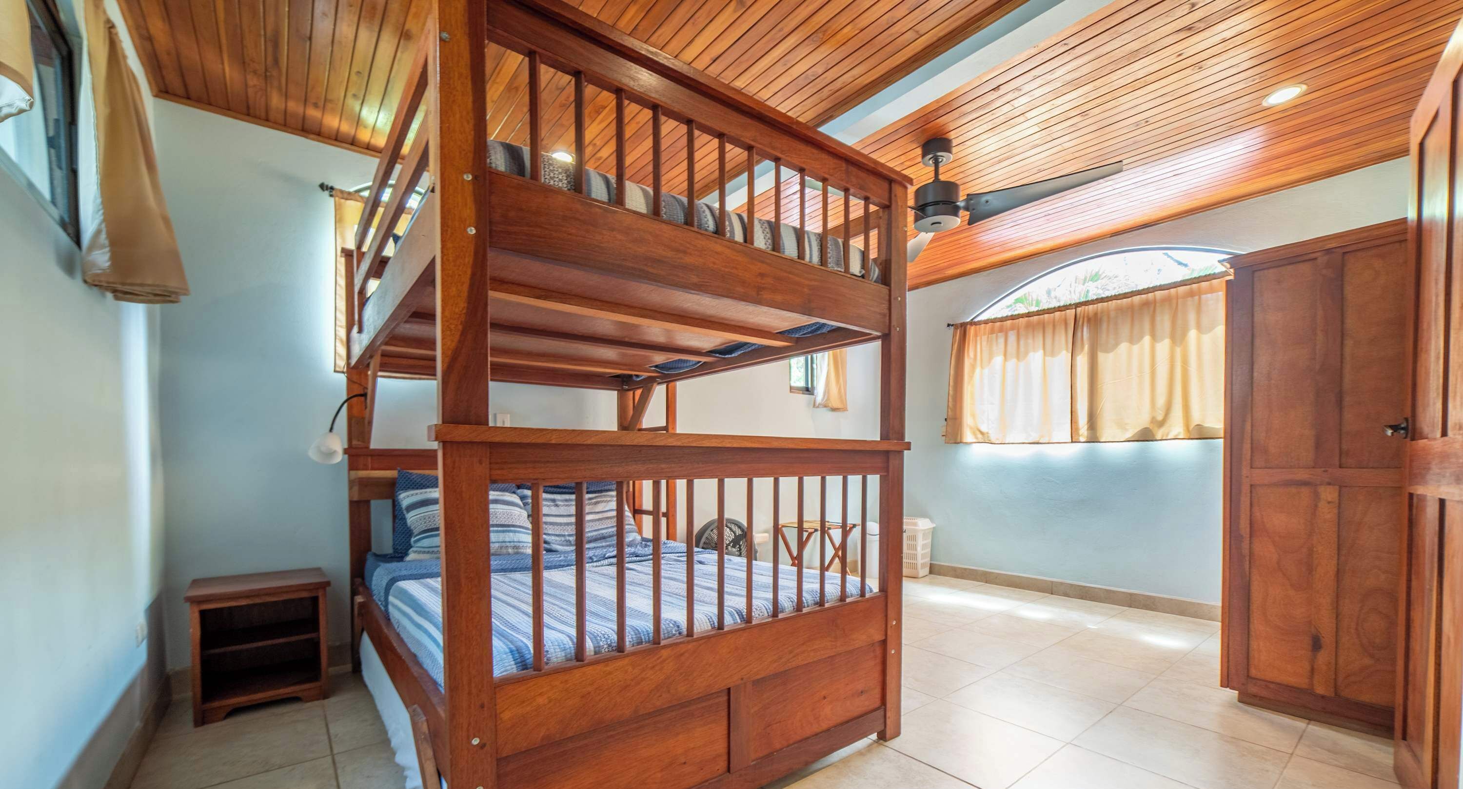 4 bedrooms, iron/ironing board, cots/infant beds, WiFi