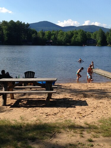 PRIVATE BEACH RIGHTS on MIRROR LAKE,  walk to main st. Lake Placid, hot tub!