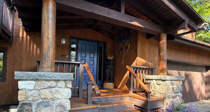 PRIVATE BEACH RIGHTS on MIRROR LAKE, walk to main st. Lake Placid, hot tub!
