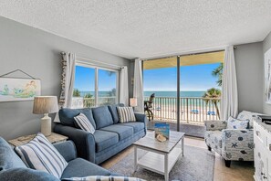 TV, books - Sand Castle I 401 - GULF FRONT WRAP BALCONY Condo! (Indian Shores)