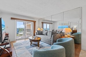 Älytelevisio, DVD-soitin, kirjoja