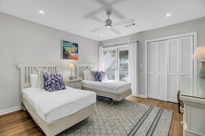 2 bedrooms, iron/ironing board, free WiFi - Racquet Club Villa 24 by Wild Dunes, in Resort Core (Isle of Palms)