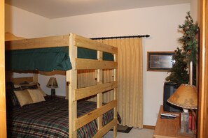 3 chambres, fer et planche Ă repasser, lit parapluie, Wi-Fi gratuit